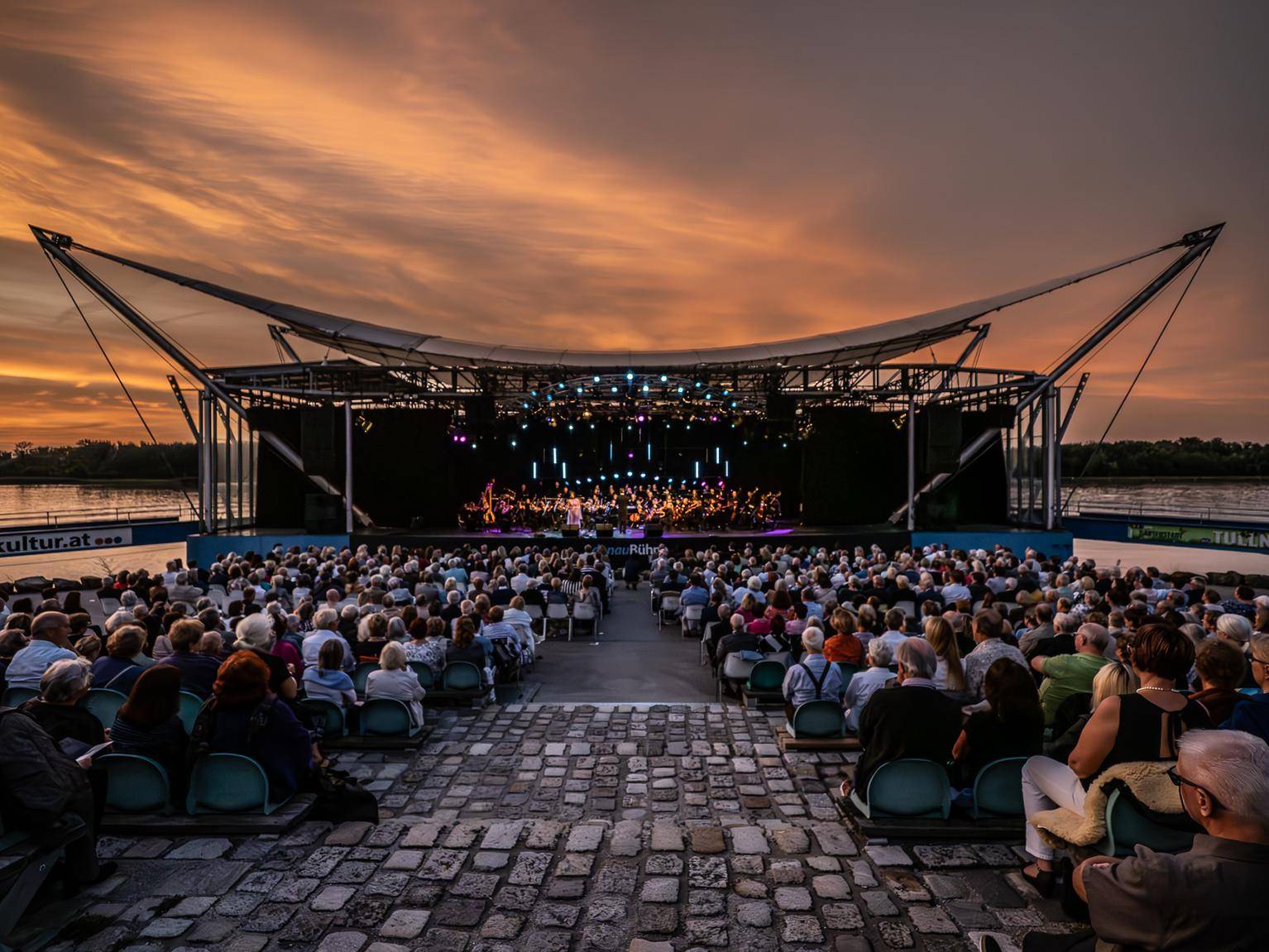 Donaubühne Tulln Donaubühne Tulln Abendstimmung